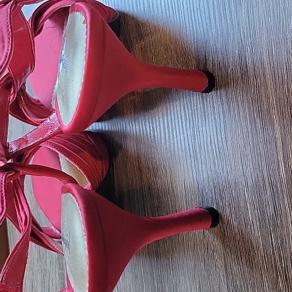 Jacqueline Ferrar Red Satin Heels 👠Size 9 - Picture 2 of 8